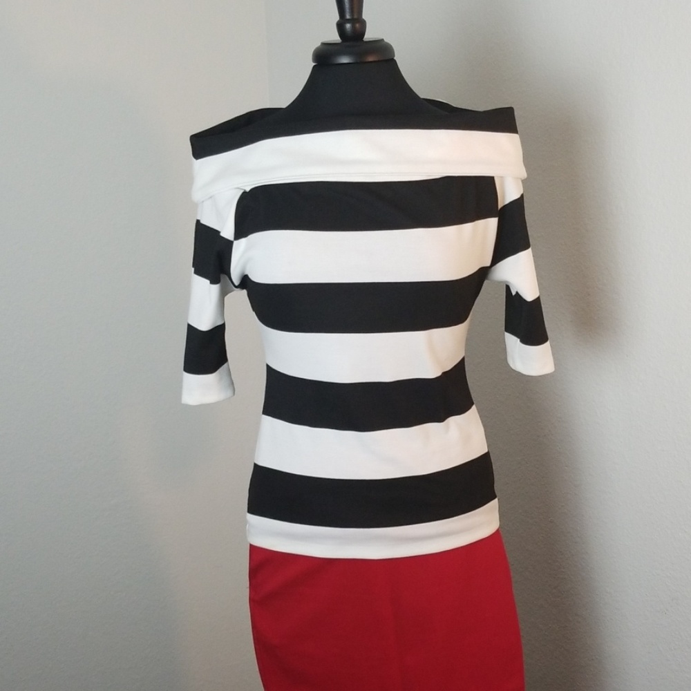 Unique Vintage off shoulder top